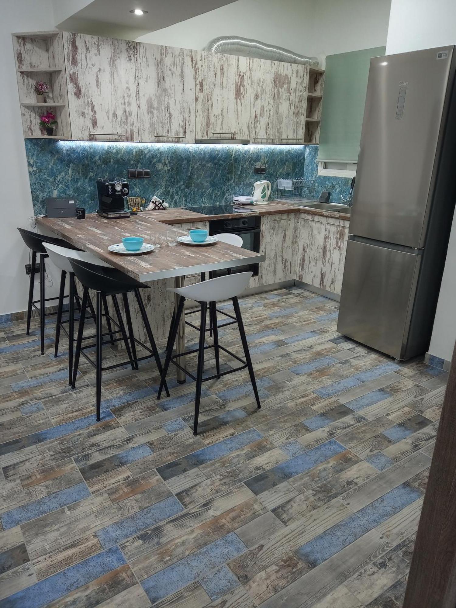 Apartment δίπλα στο Intercontinental!