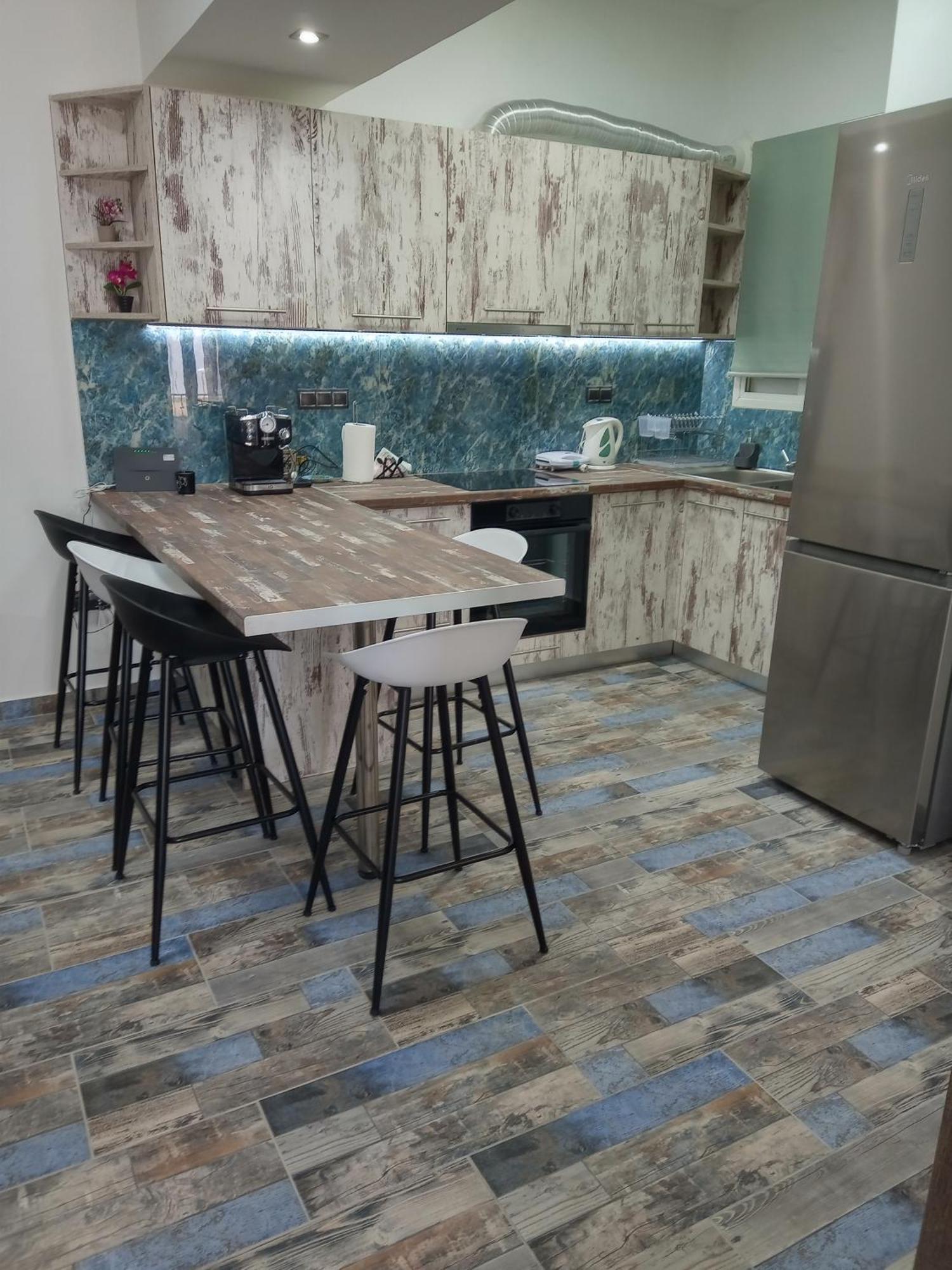 δίπλα στο Intercontinental! Apartment Athens