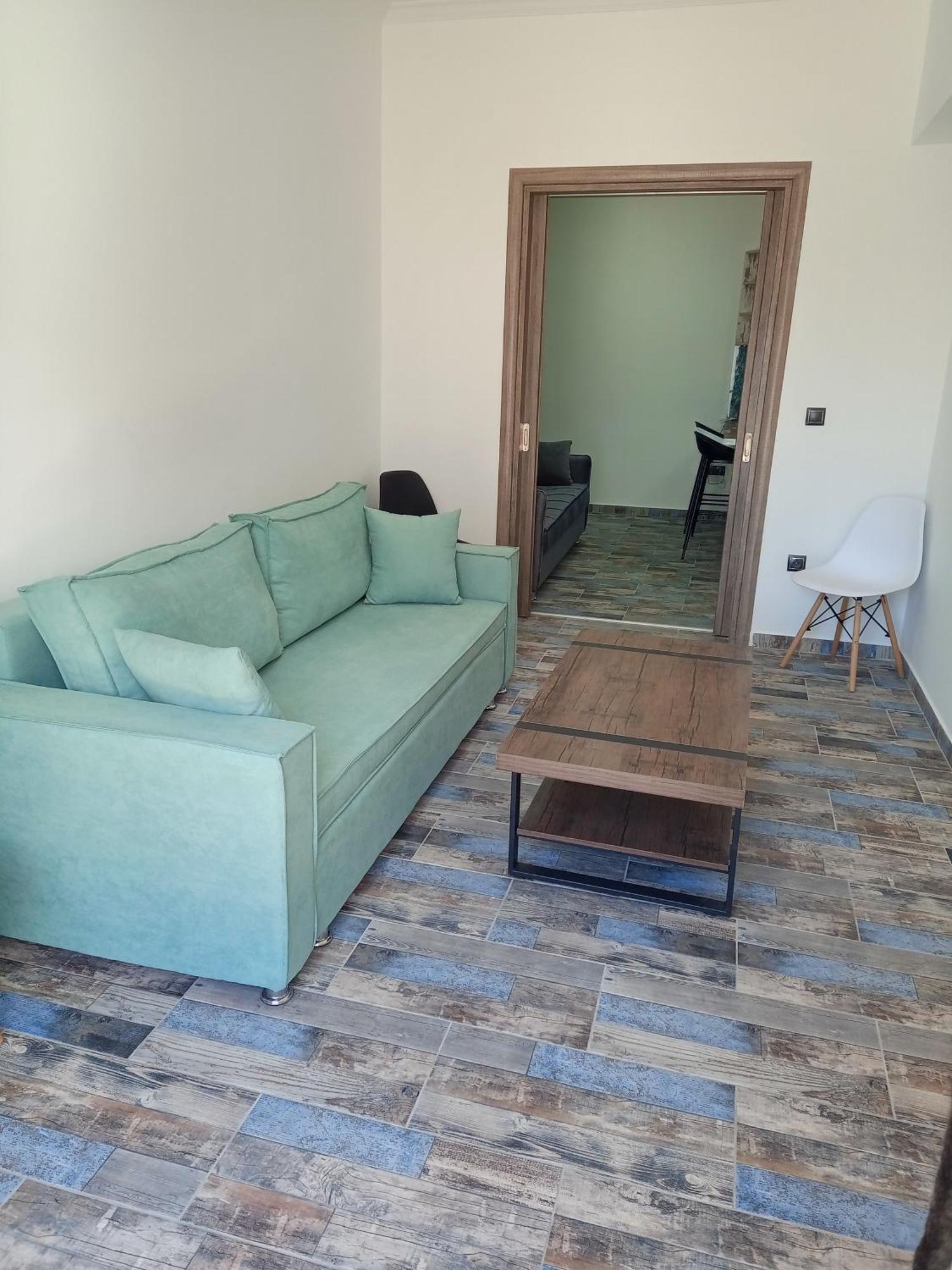 Apartment δίπλα στο Intercontinental!