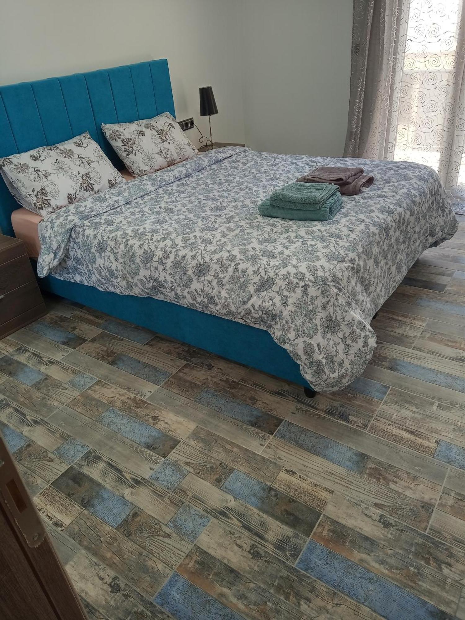 δίπλα στο Intercontinental! Apartment