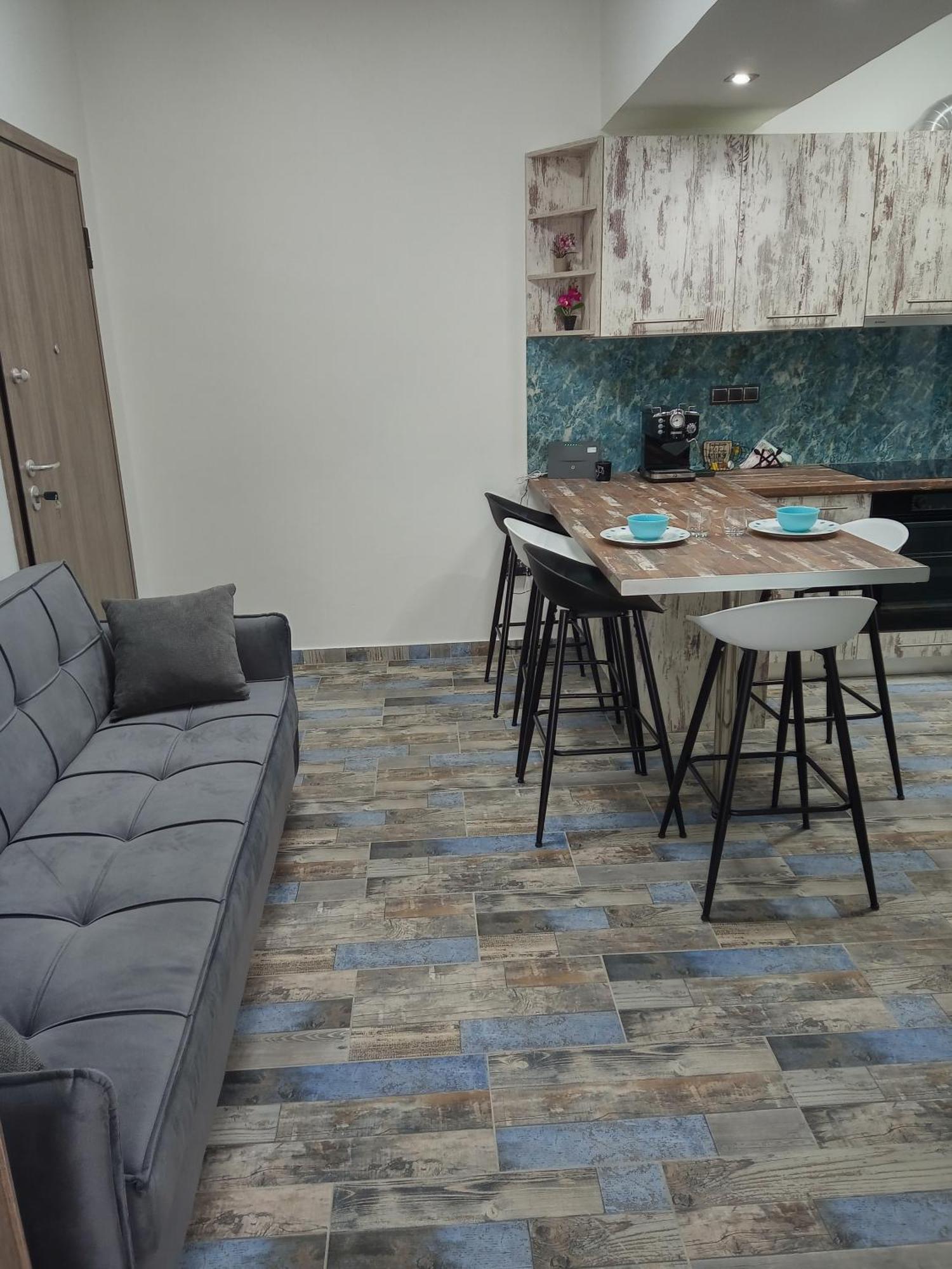 Apartment δίπλα στο Intercontinental! *